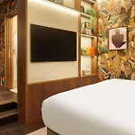 The Trafalgar St. James, London Curio Collection By Hilton