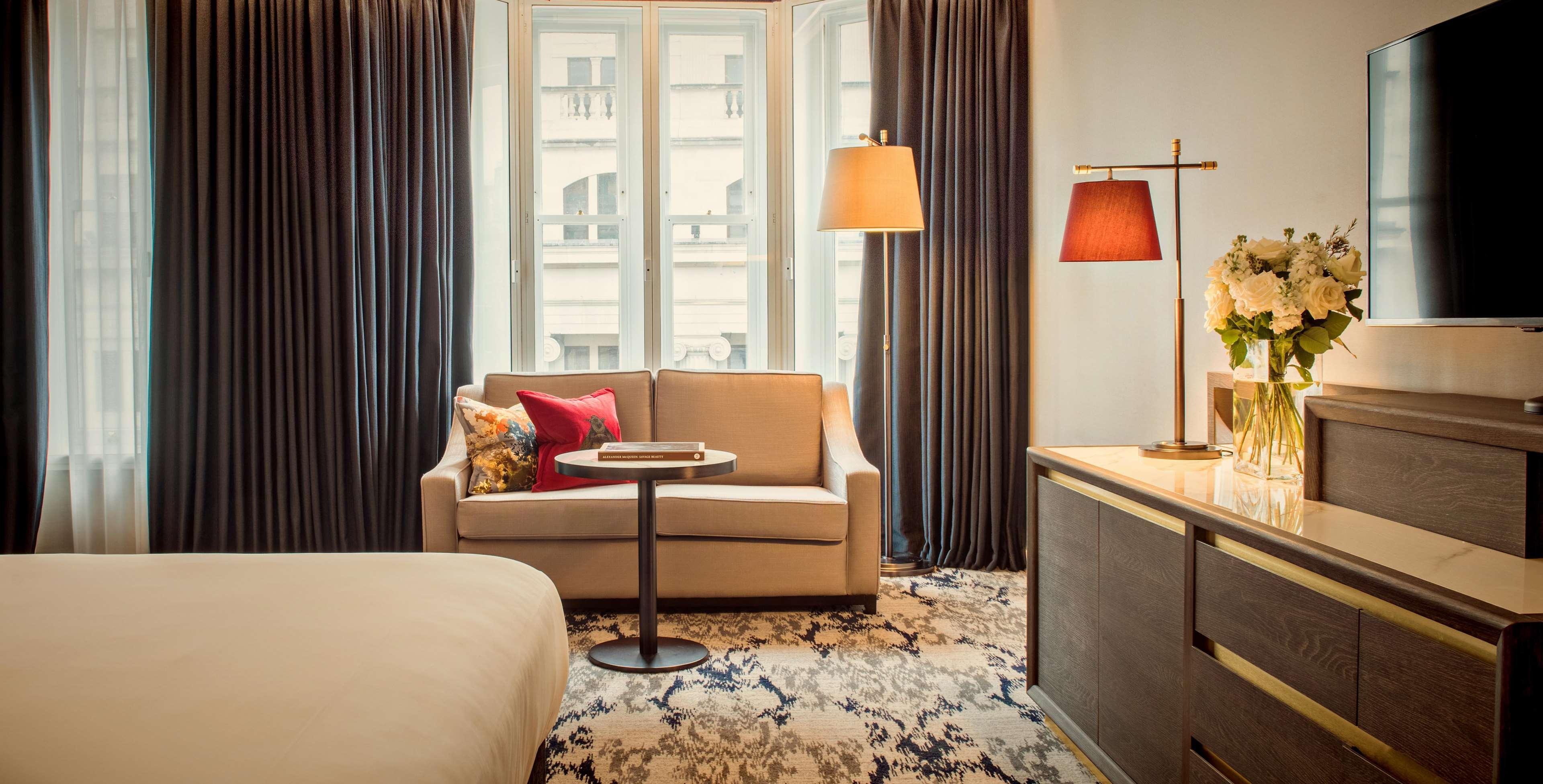 The Trafalgar St. James, Curio Collection By Hilton Hotel Londres