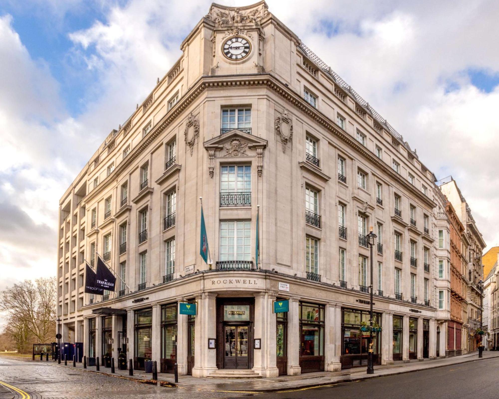 The Trafalgar St. James, Curio Collection By Hilton 5* Londen