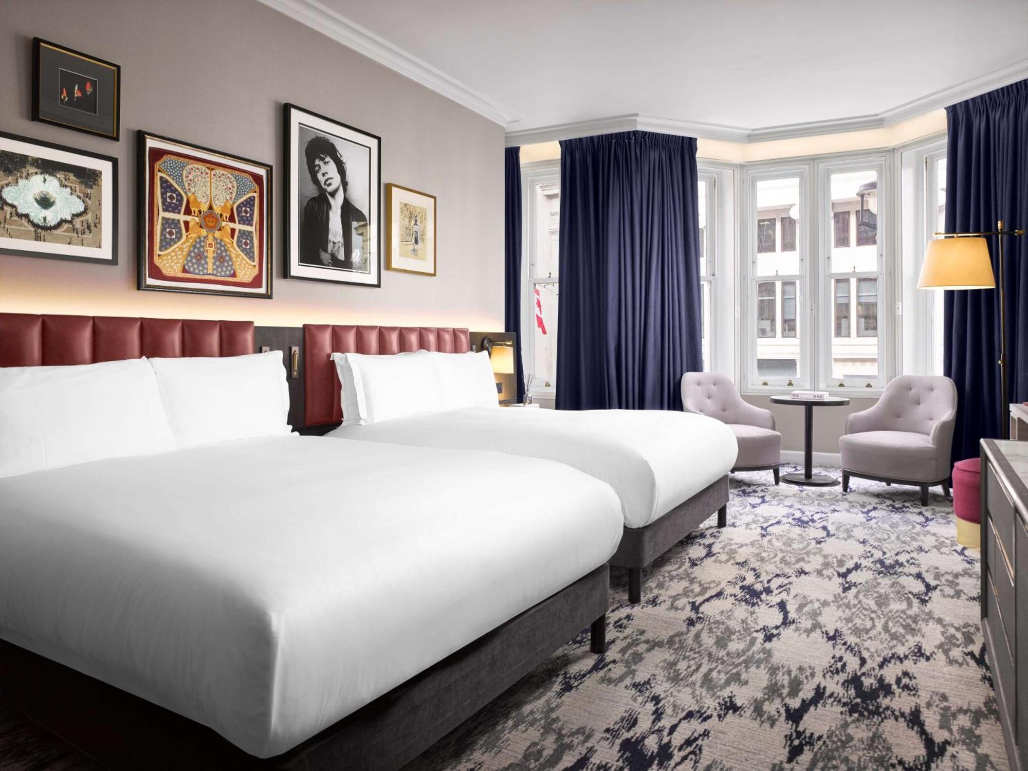 Hotel The Trafalgar St. James, Curio Collection By Hilton Londen